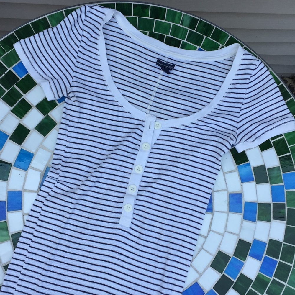 American Eagle size M top